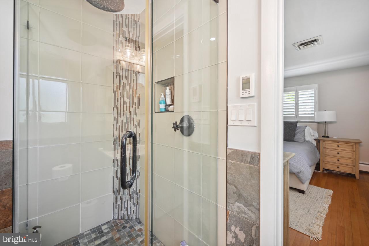 8902 SOUTHWICK ST, FAIRFAX, Virginia 22031, 4 Bedrooms Bedrooms, ,3 BathroomsBathrooms,Residential,For sale,8902 SOUTHWICK ST,VAFX2236672 MLS # VAFX2236672