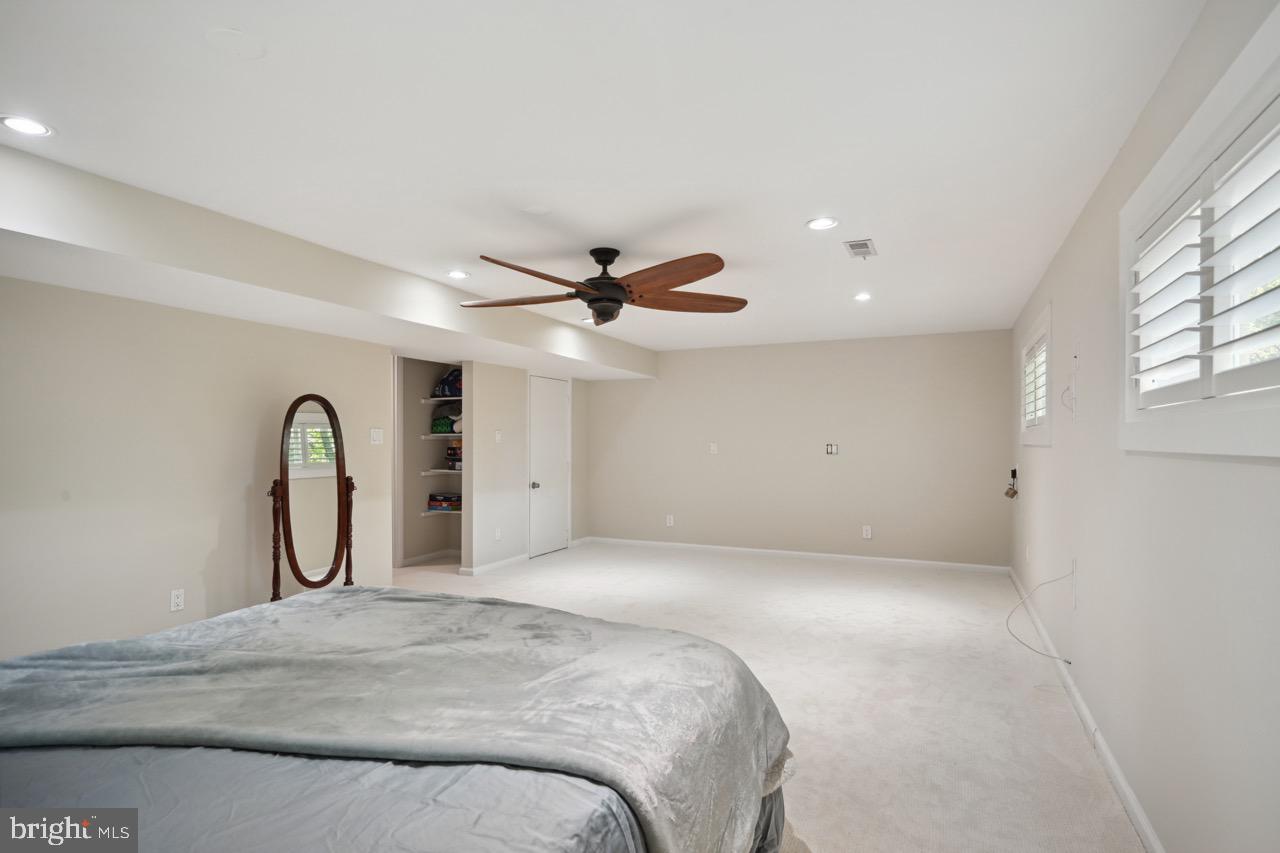 8902 SOUTHWICK ST, FAIRFAX, Virginia 22031, 4 Bedrooms Bedrooms, ,3 BathroomsBathrooms,Residential,For sale,8902 SOUTHWICK ST,VAFX2236672 MLS # VAFX2236672