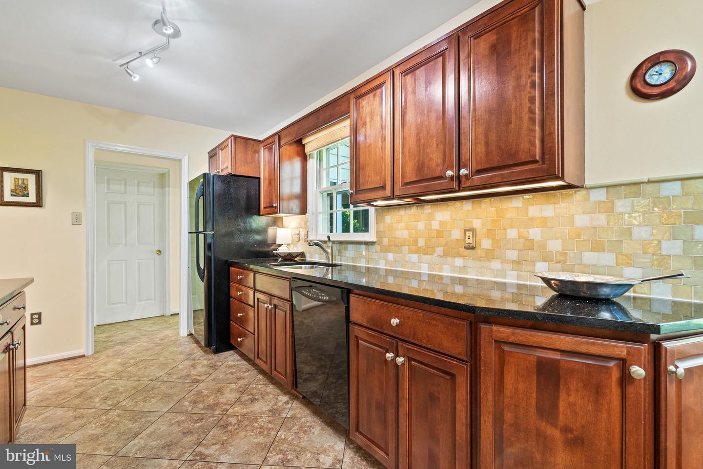4910 GLOXINIA CT, ANNANDALE, Virginia 22003, 4 Bedrooms Bedrooms, ,2 BathroomsBathrooms,Residential,For sale,4910 GLOXINIA CT,VAFX2236668 MLS # VAFX2236668