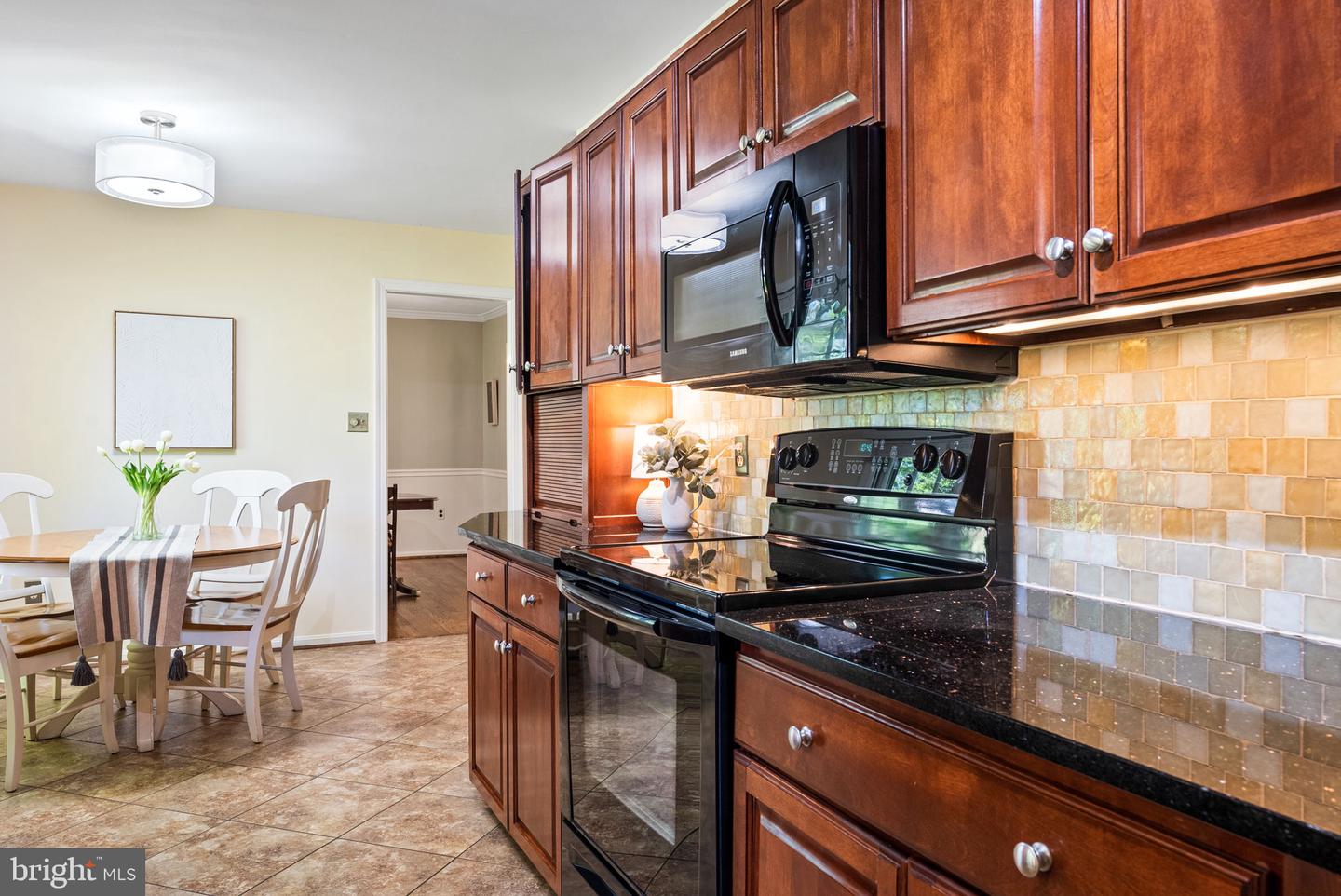 4910 GLOXINIA CT, ANNANDALE, Virginia 22003, 4 Bedrooms Bedrooms, ,2 BathroomsBathrooms,Residential,For sale,4910 GLOXINIA CT,VAFX2236668 MLS # VAFX2236668