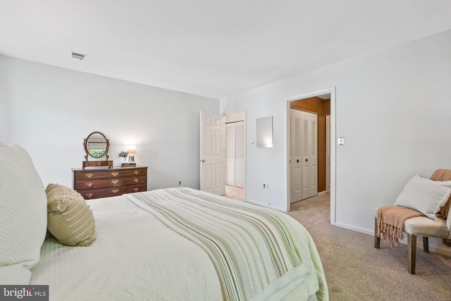 4910 GLOXINIA CT, ANNANDALE, Virginia 22003, 4 Bedrooms Bedrooms, ,2 BathroomsBathrooms,Residential,For sale,4910 GLOXINIA CT,VAFX2236668 MLS # VAFX2236668