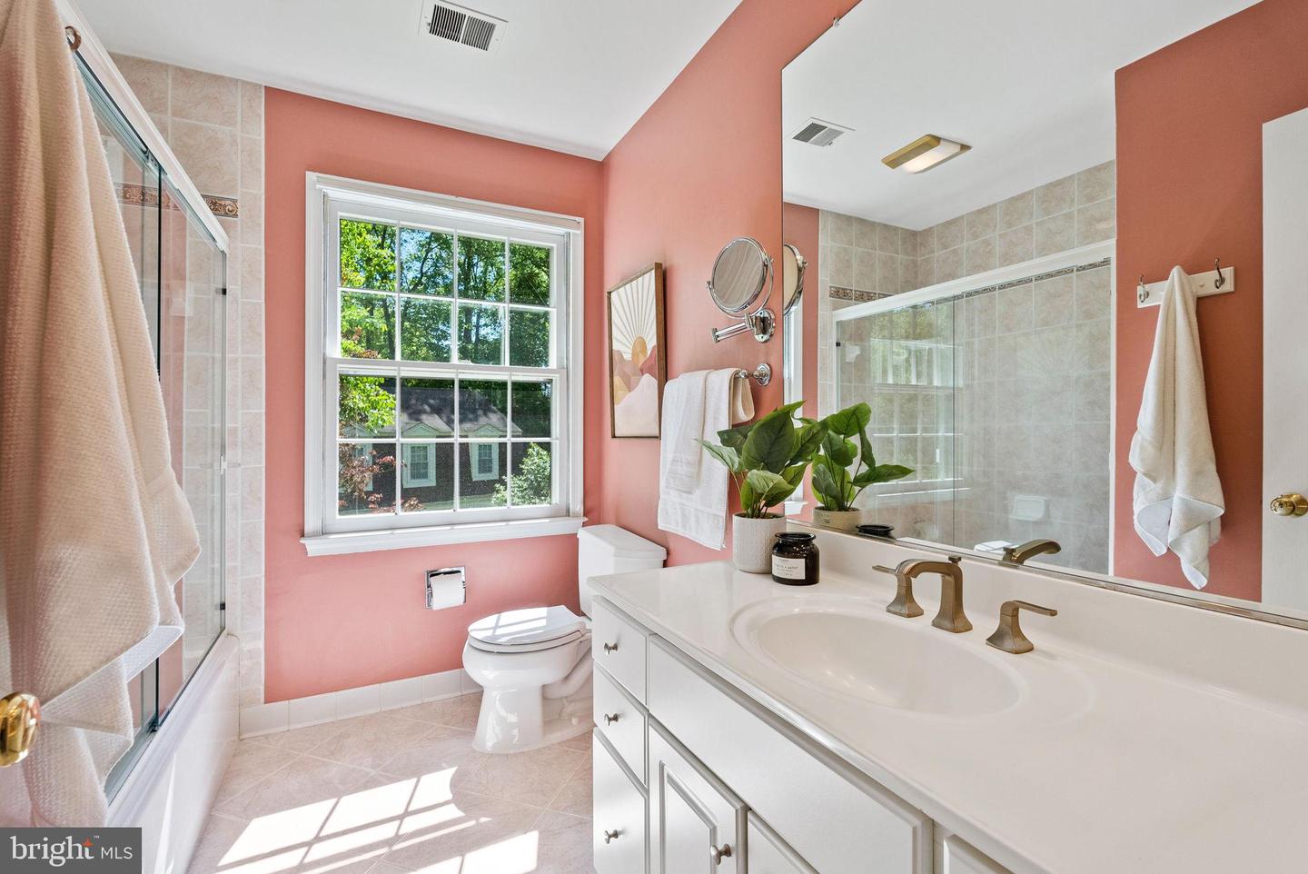 4910 GLOXINIA CT, ANNANDALE, Virginia 22003, 4 Bedrooms Bedrooms, ,2 BathroomsBathrooms,Residential,For sale,4910 GLOXINIA CT,VAFX2236668 MLS # VAFX2236668