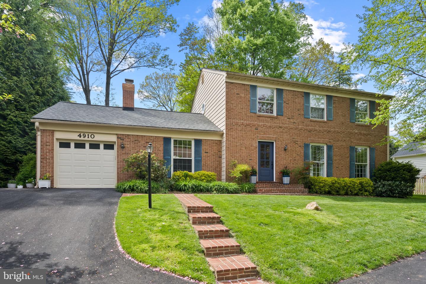 4910 GLOXINIA CT, ANNANDALE, Virginia 22003, 4 Bedrooms Bedrooms, ,2 BathroomsBathrooms,Residential,For sale,4910 GLOXINIA CT,VAFX2236668 MLS # VAFX2236668