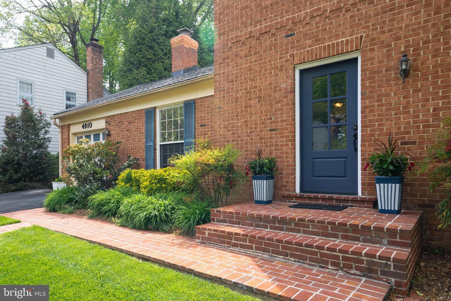 4910 GLOXINIA CT, ANNANDALE, Virginia 22003, 4 Bedrooms Bedrooms, ,2 BathroomsBathrooms,Residential,For sale,4910 GLOXINIA CT,VAFX2236668 MLS # VAFX2236668