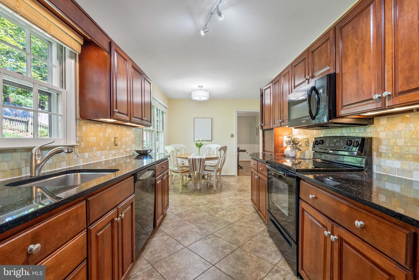 4910 GLOXINIA CT, ANNANDALE, Virginia 22003, 4 Bedrooms Bedrooms, ,2 BathroomsBathrooms,Residential,For sale,4910 GLOXINIA CT,VAFX2236668 MLS # VAFX2236668
