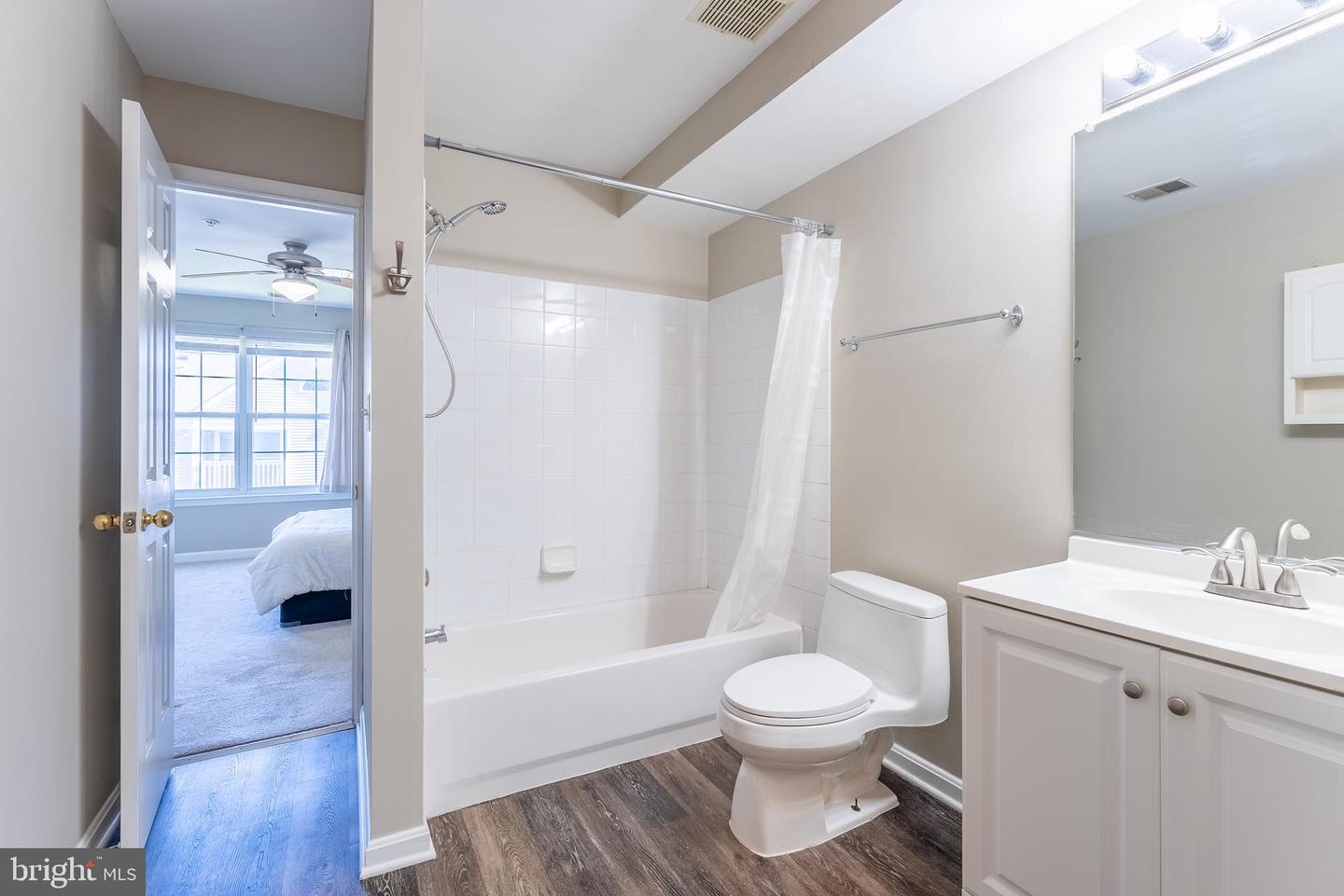 645 CONSTELLATION SQ SE #L, LEESBURG, Virginia 20175, 2 Bedrooms Bedrooms, ,1 BathroomBathrooms,Residential,For sale,645 CONSTELLATION SQ SE #L,VALO2094866 MLS # VALO2094866