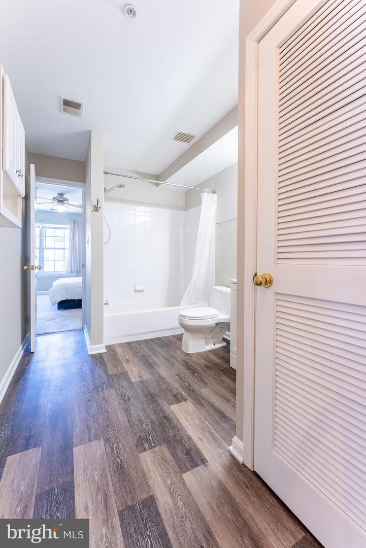 645 CONSTELLATION SQ SE #L, LEESBURG, Virginia 20175, 2 Bedrooms Bedrooms, ,1 BathroomBathrooms,Residential,For sale,645 CONSTELLATION SQ SE #L,VALO2094866 MLS # VALO2094866