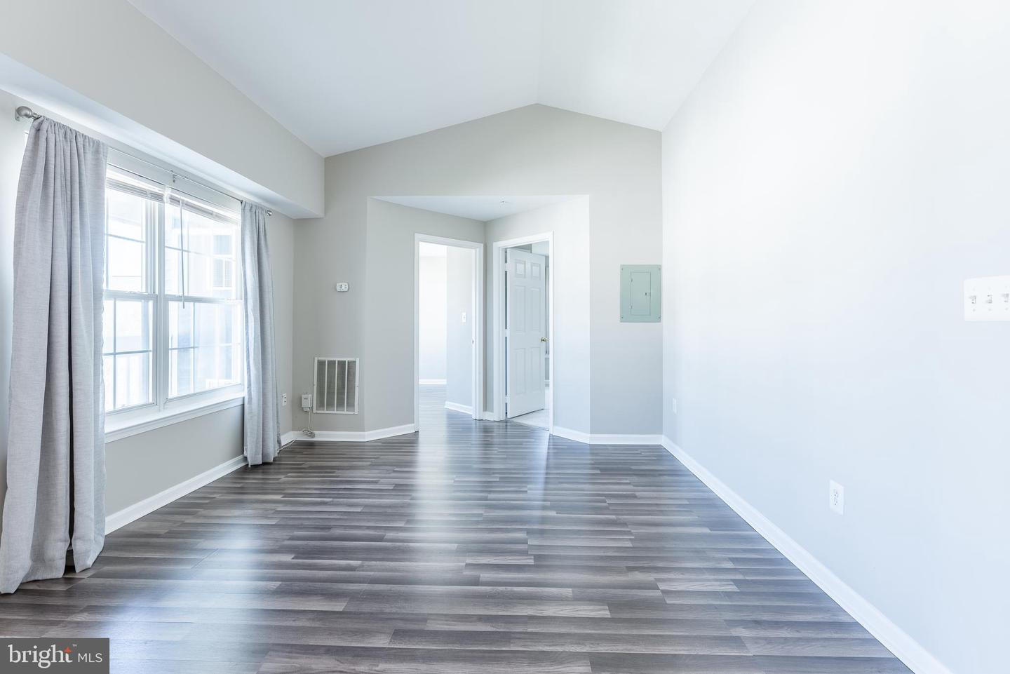 645 CONSTELLATION SQ SE #L, LEESBURG, Virginia 20175, 2 Bedrooms Bedrooms, ,1 BathroomBathrooms,Residential,For sale,645 CONSTELLATION SQ SE #L,VALO2094866 MLS # VALO2094866
