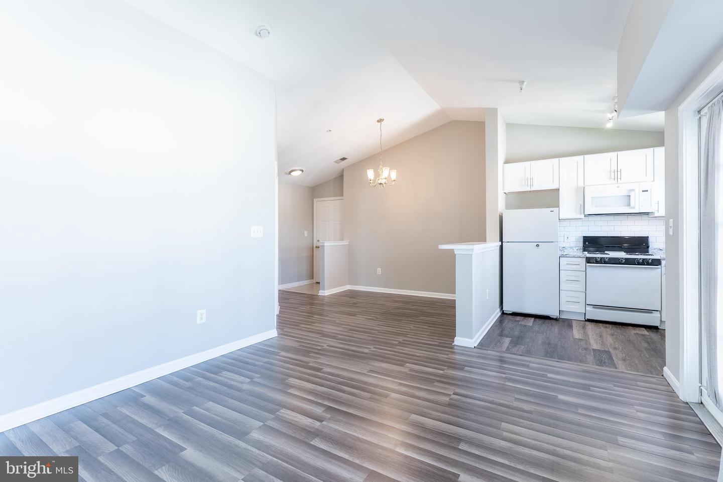 645 CONSTELLATION SQ SE #L, LEESBURG, Virginia 20175, 2 Bedrooms Bedrooms, ,1 BathroomBathrooms,Residential,For sale,645 CONSTELLATION SQ SE #L,VALO2094866 MLS # VALO2094866