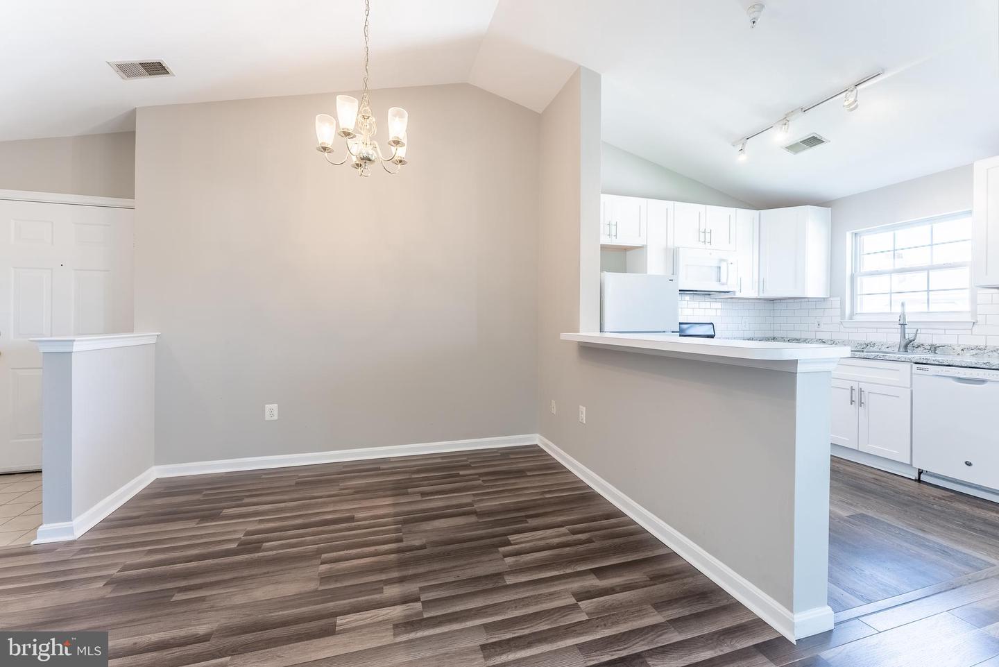 645 CONSTELLATION SQ SE #L, LEESBURG, Virginia 20175, 2 Bedrooms Bedrooms, ,1 BathroomBathrooms,Residential,For sale,645 CONSTELLATION SQ SE #L,VALO2094866 MLS # VALO2094866
