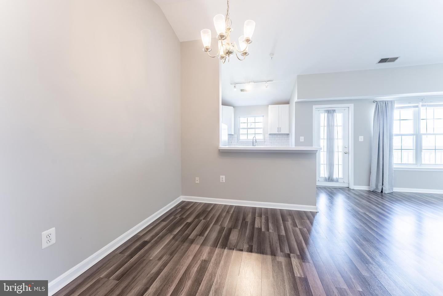 645 CONSTELLATION SQ SE #L, LEESBURG, Virginia 20175, 2 Bedrooms Bedrooms, ,1 BathroomBathrooms,Residential,For sale,645 CONSTELLATION SQ SE #L,VALO2094866 MLS # VALO2094866