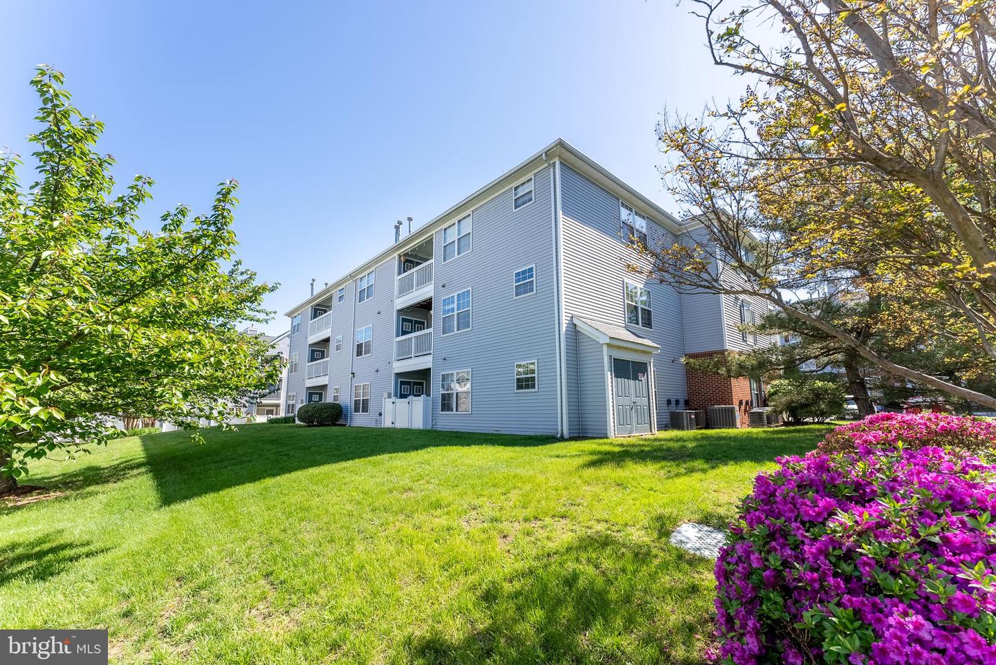 645 CONSTELLATION SQ SE #L, LEESBURG, Virginia 20175, 2 Bedrooms Bedrooms, ,1 BathroomBathrooms,Residential,For sale,645 CONSTELLATION SQ SE #L,VALO2094866 MLS # VALO2094866