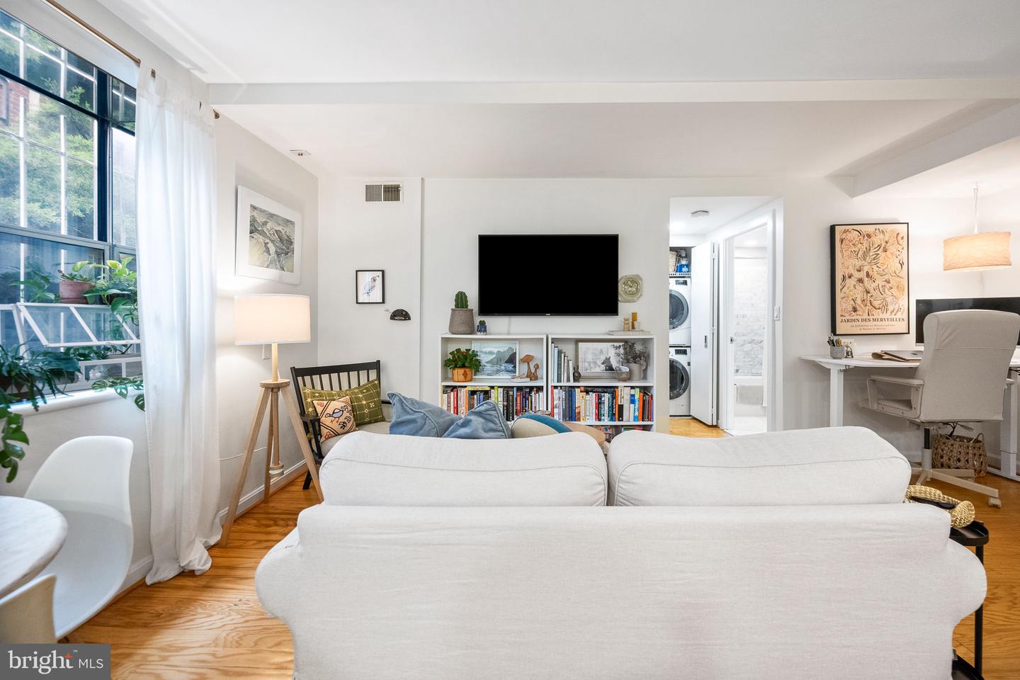 2611 ADAMS MILL RD NW #T5, WASHINGTON, District Of Columbia 20009, 1 Bedroom Bedrooms, ,1 BathroomBathrooms,Residential,For sale,2611 ADAMS MILL RD NW #T5,DCDC2197616 MLS # DCDC2197616