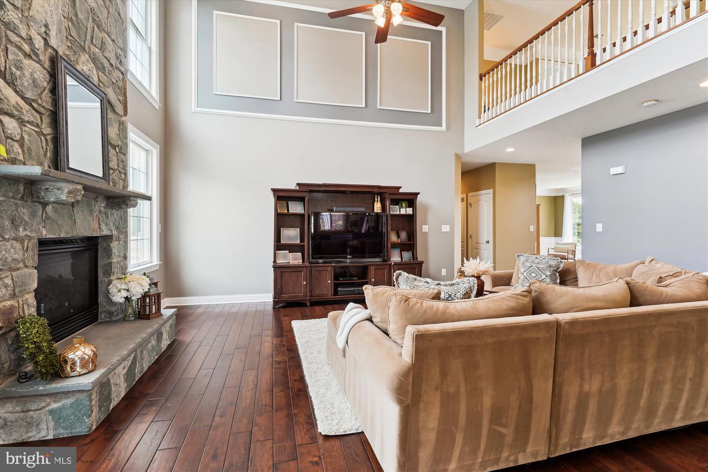 42536 FLEMMING DR, CHANTILLY, Virginia 20152, 4 Bedrooms Bedrooms, ,3 BathroomsBathrooms,Residential,For sale,42536 FLEMMING DR,VALO2094906 MLS # VALO2094906