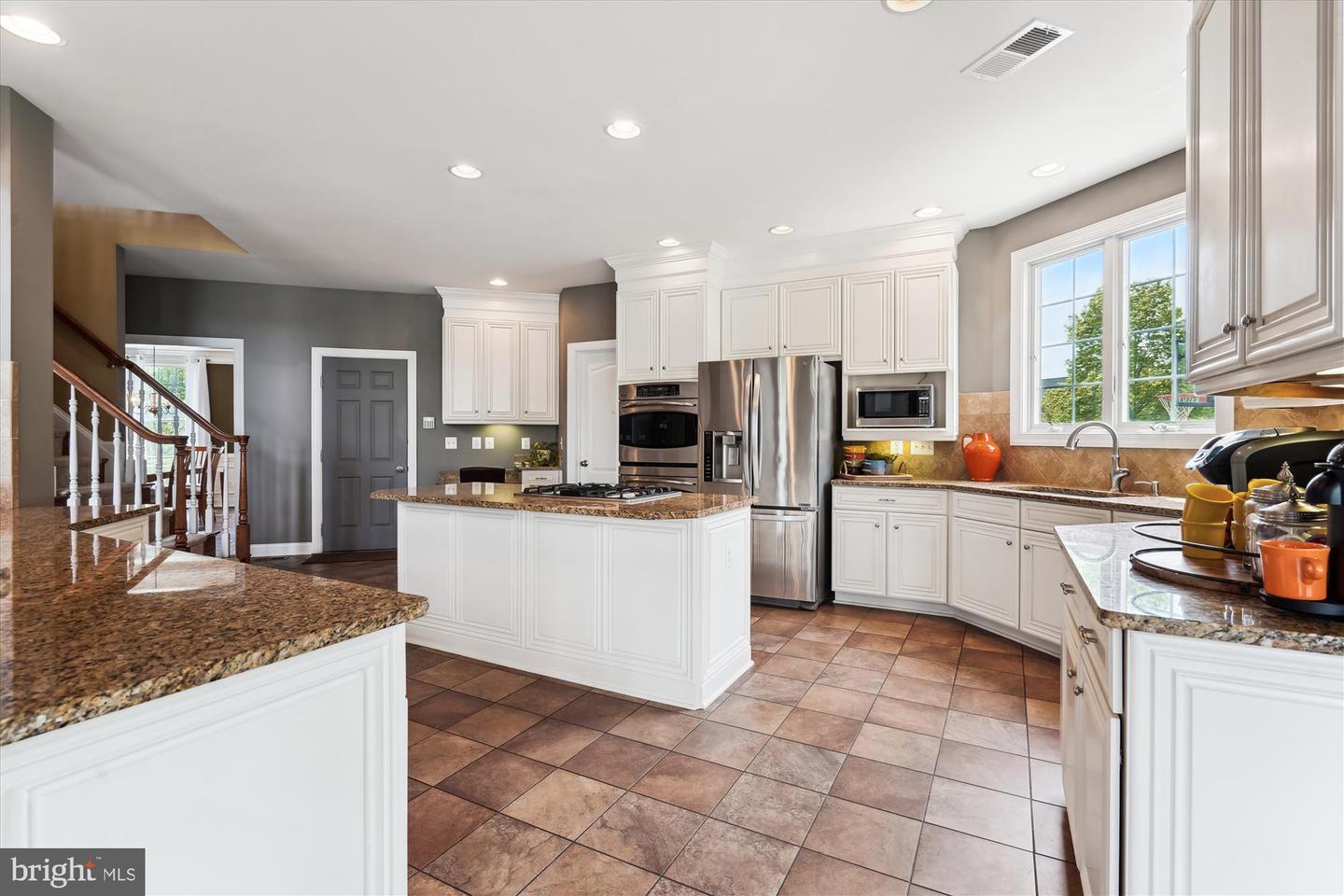 42536 FLEMMING DR, CHANTILLY, Virginia 20152, 4 Bedrooms Bedrooms, ,3 BathroomsBathrooms,Residential,For sale,42536 FLEMMING DR,VALO2094906 MLS # VALO2094906
