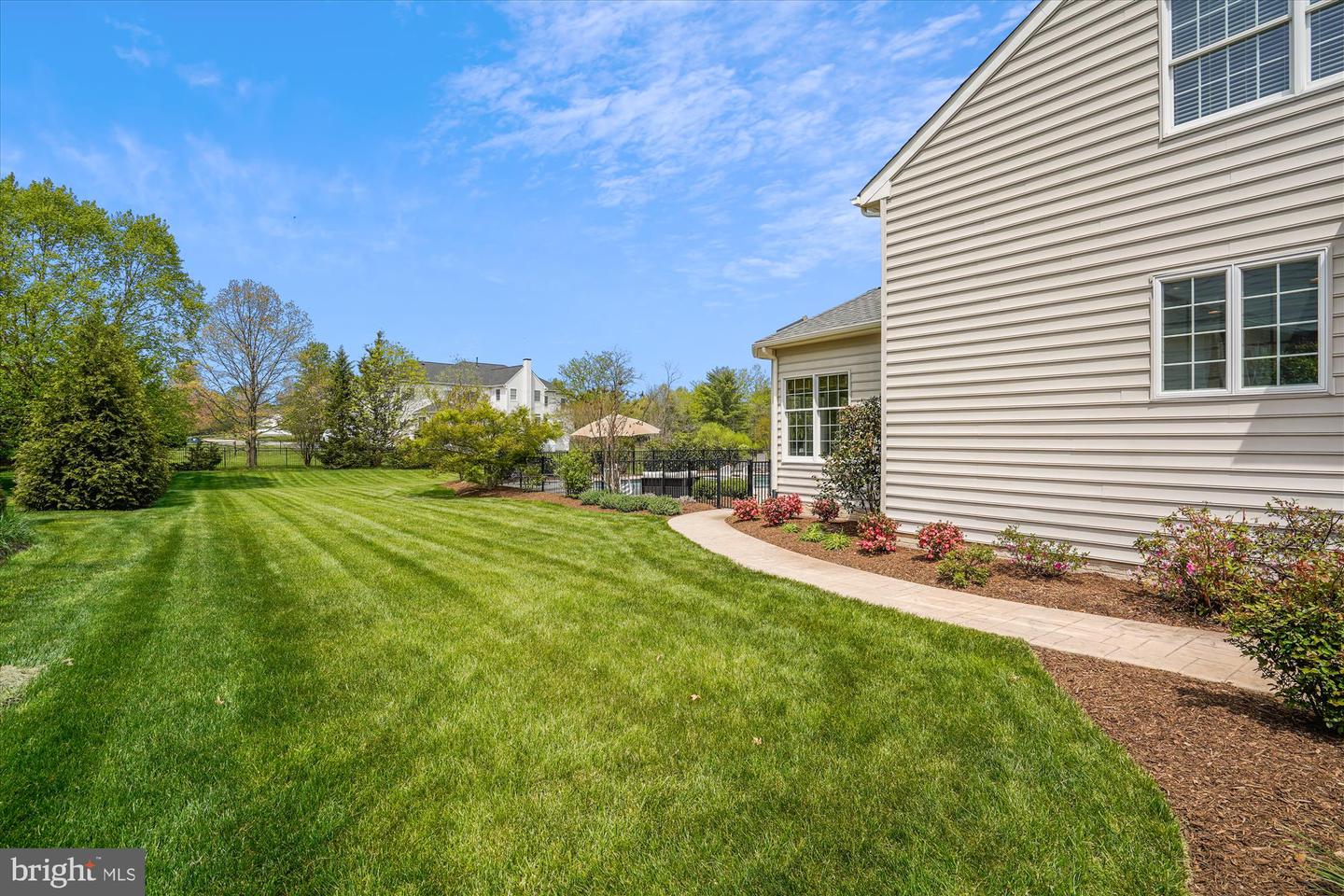42536 FLEMMING DR, CHANTILLY, Virginia 20152, 4 Bedrooms Bedrooms, ,3 BathroomsBathrooms,Residential,For sale,42536 FLEMMING DR,VALO2094906 MLS # VALO2094906