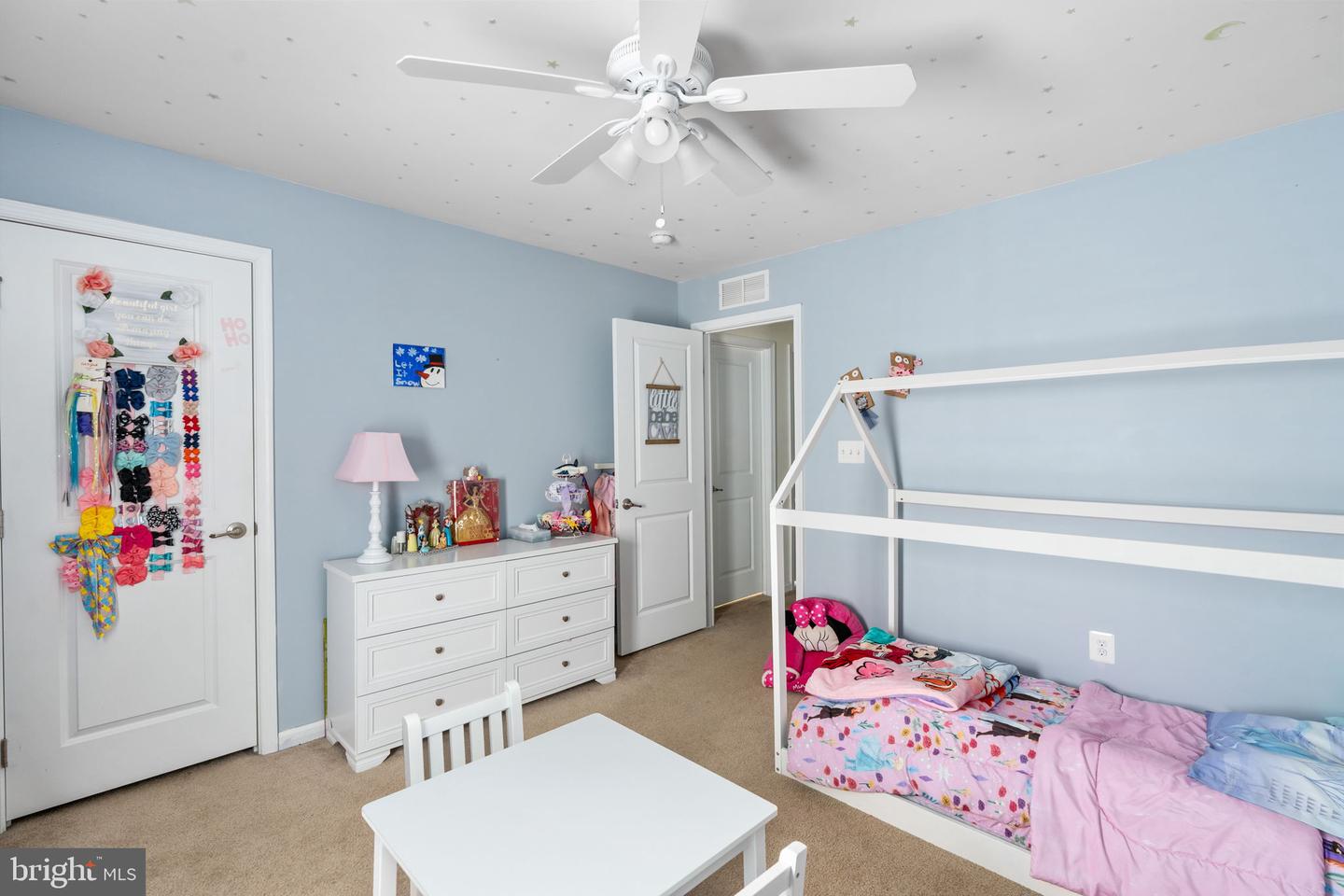 23 CLEAR SPRING LN, FREDERICKSBURG, Virginia 22405, 5 Bedrooms Bedrooms, ,3 BathroomsBathrooms,Residential,For sale,23 CLEAR SPRING LN,VAST2038224 MLS # VAST2038224