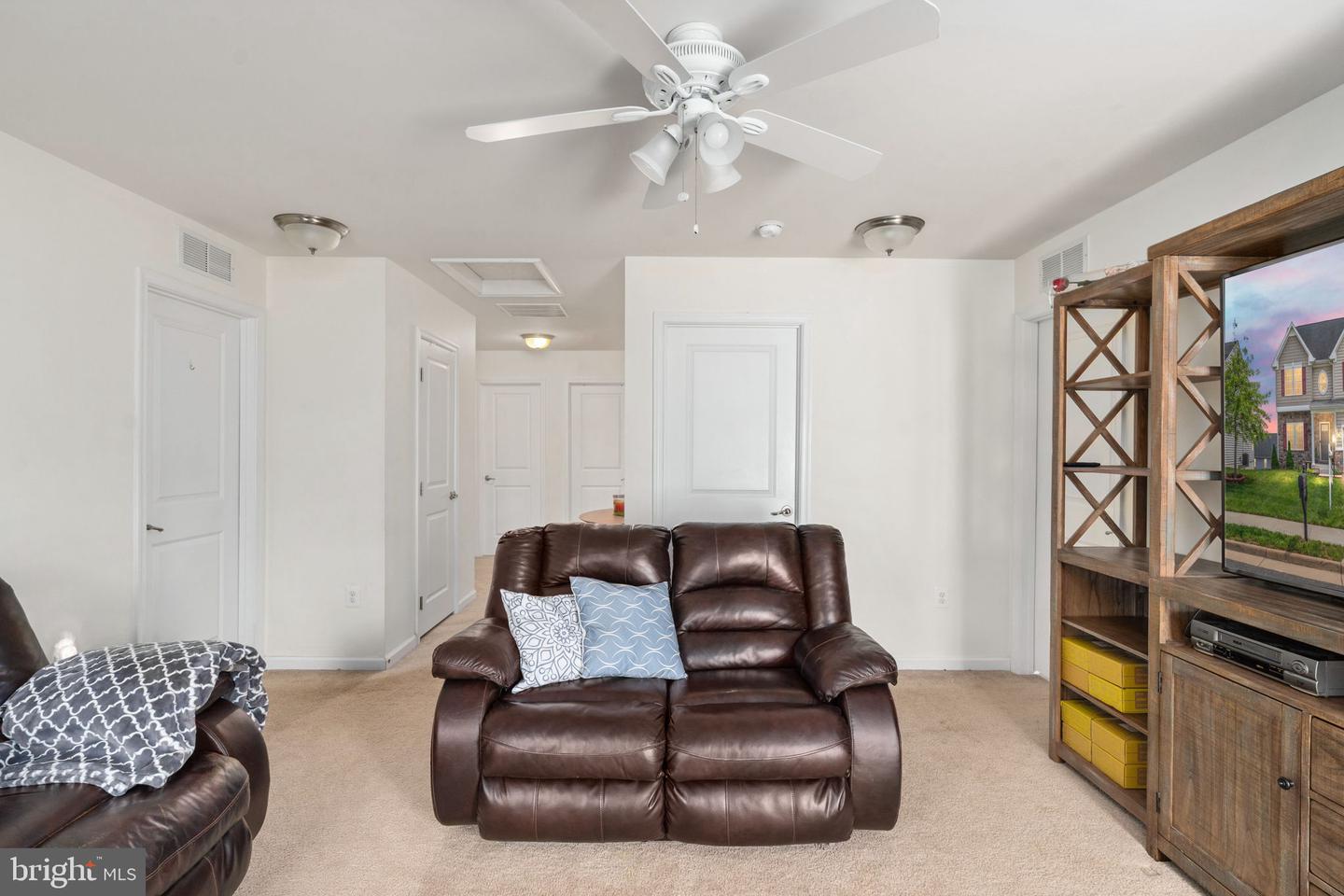 23 CLEAR SPRING LN, FREDERICKSBURG, Virginia 22405, 5 Bedrooms Bedrooms, ,3 BathroomsBathrooms,Residential,For sale,23 CLEAR SPRING LN,VAST2038224 MLS # VAST2038224