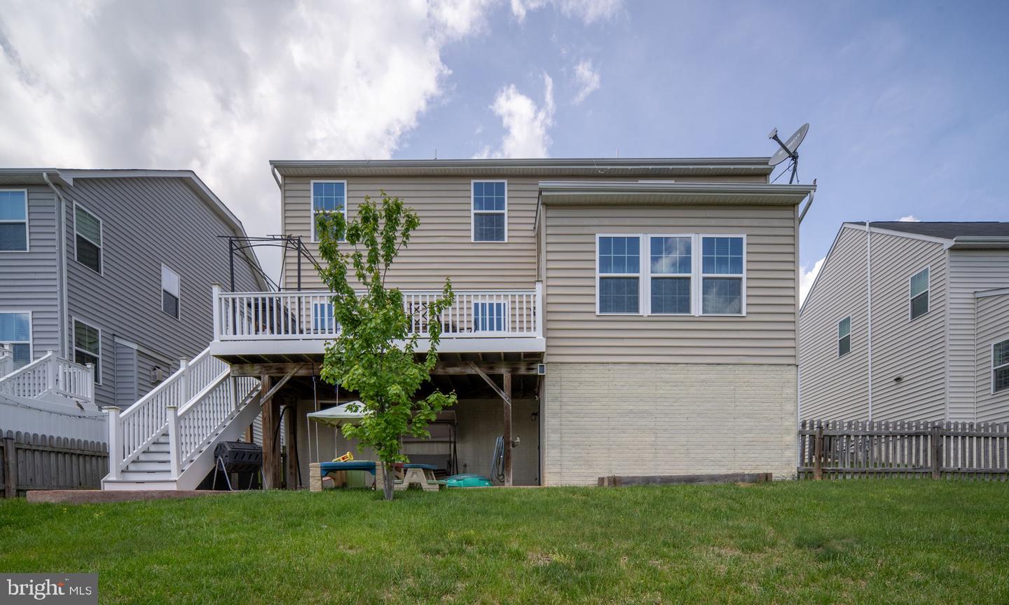 23 CLEAR SPRING LN, FREDERICKSBURG, Virginia 22405, 5 Bedrooms Bedrooms, ,3 BathroomsBathrooms,Residential,For sale,23 CLEAR SPRING LN,VAST2038224 MLS # VAST2038224