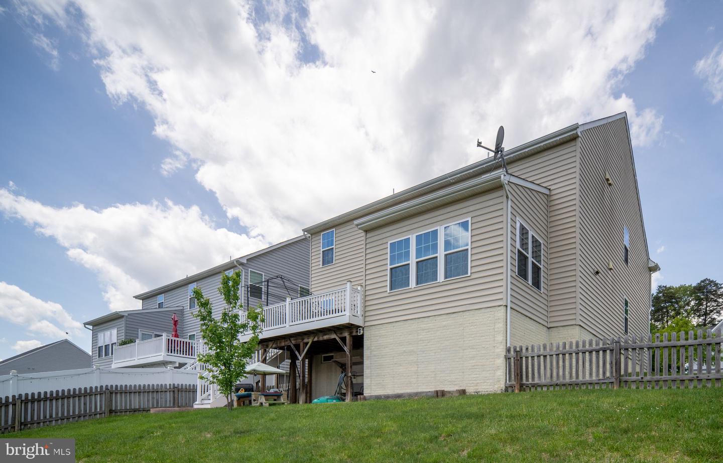 23 CLEAR SPRING LN, FREDERICKSBURG, Virginia 22405, 5 Bedrooms Bedrooms, ,3 BathroomsBathrooms,Residential,For sale,23 CLEAR SPRING LN,VAST2038224 MLS # VAST2038224