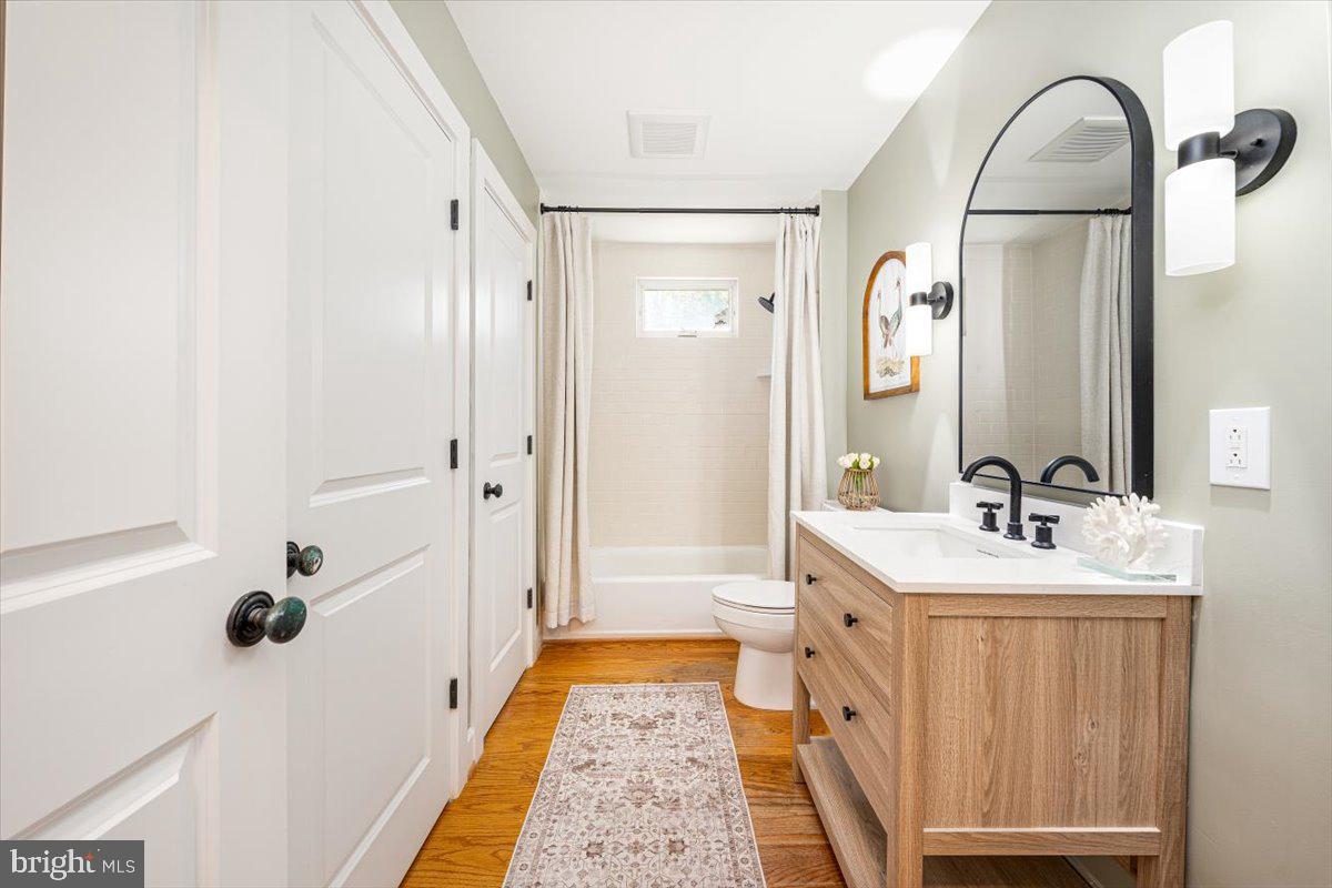 400 E MARSHALL ST, MIDDLEBURG, Virginia 20117, 2 Bedrooms Bedrooms, ,1 BathroomBathrooms,Residential,For sale,400 E MARSHALL ST,VALO2094966 MLS # VALO2094966