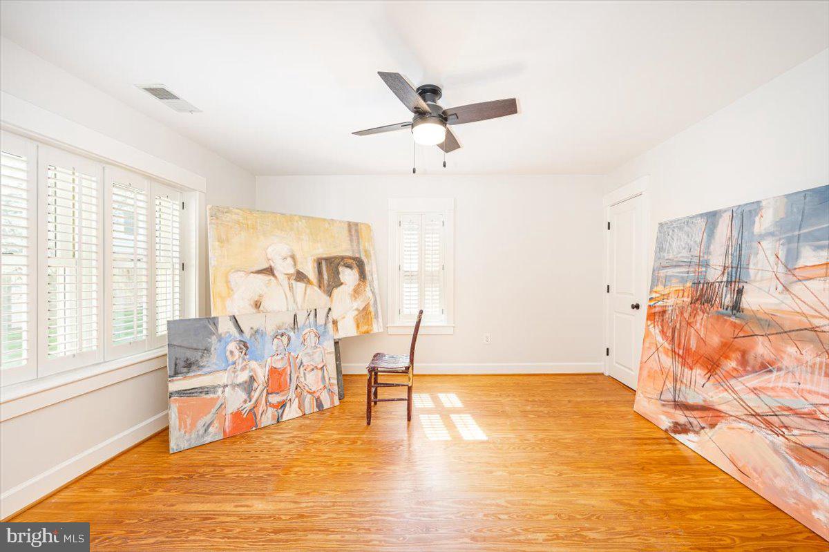 400 E MARSHALL ST, MIDDLEBURG, Virginia 20117, 2 Bedrooms Bedrooms, ,1 BathroomBathrooms,Residential,For sale,400 E MARSHALL ST,VALO2094966 MLS # VALO2094966