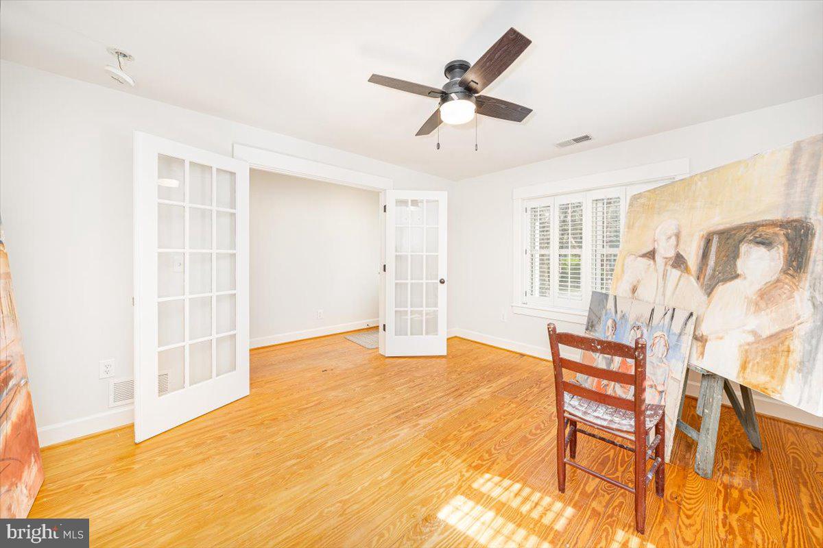 400 E MARSHALL ST, MIDDLEBURG, Virginia 20117, 2 Bedrooms Bedrooms, ,1 BathroomBathrooms,Residential,For sale,400 E MARSHALL ST,VALO2094966 MLS # VALO2094966