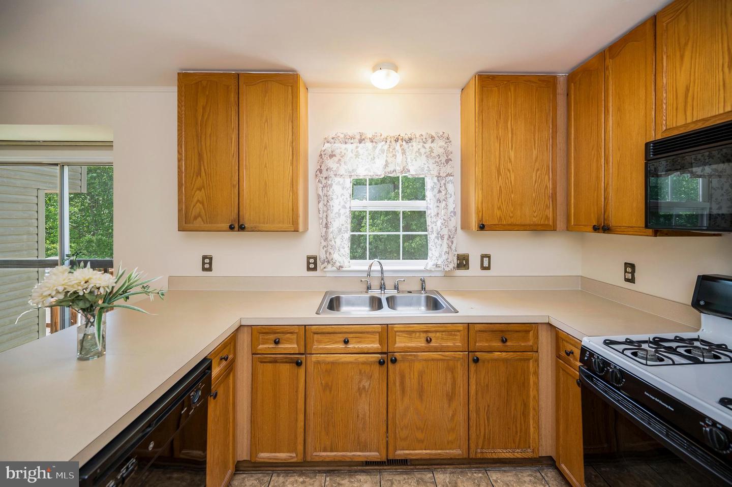 709 KINGS CREST DR, STAFFORD, Virginia 22554, 4 Bedrooms Bedrooms, ,2 BathroomsBathrooms,Residential,For sale,709 KINGS CREST DR,VAST2038232 MLS # VAST2038232