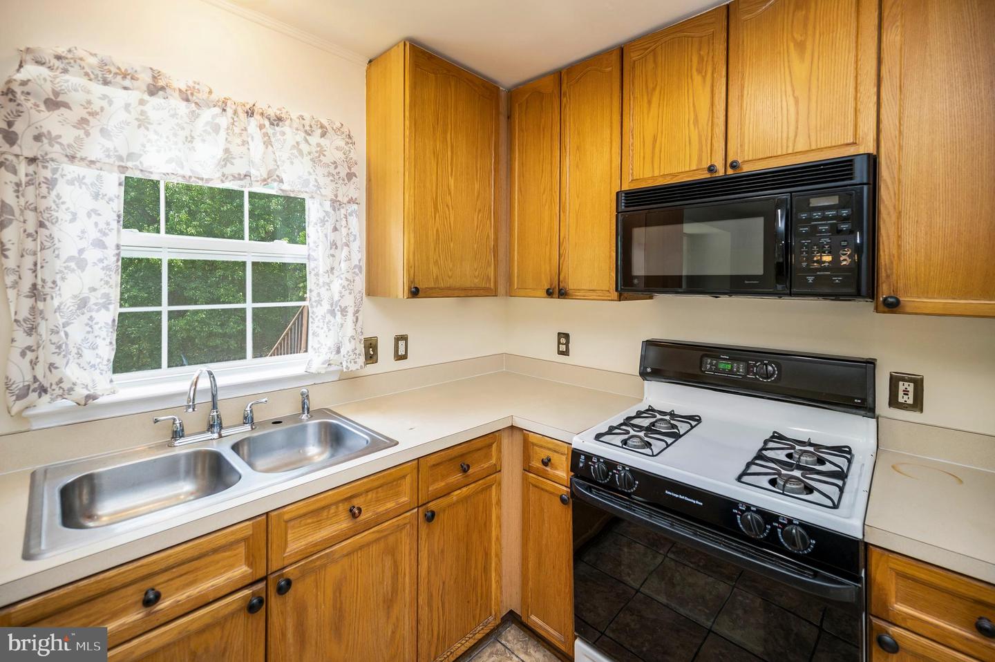 709 KINGS CREST DR, STAFFORD, Virginia 22554, 4 Bedrooms Bedrooms, ,2 BathroomsBathrooms,Residential,For sale,709 KINGS CREST DR,VAST2038232 MLS # VAST2038232
