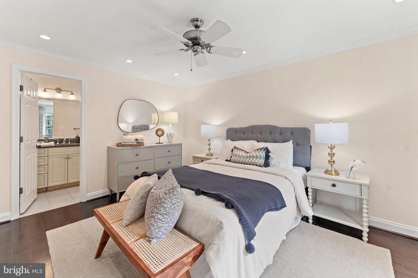 1641 INTERNATIONAL DR #TH-20, MCLEAN, Virginia 22102, 2 Bedrooms Bedrooms, ,2 BathroomsBathrooms,Residential,For sale,1641 INTERNATIONAL DR #TH-20,VAFX2236900 MLS # VAFX2236900