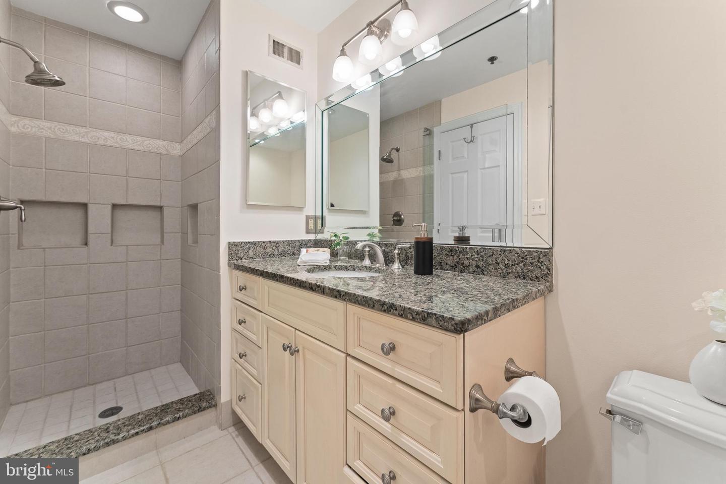 1641 INTERNATIONAL DR #TH-20, MCLEAN, Virginia 22102, 2 Bedrooms Bedrooms, ,2 BathroomsBathrooms,Residential,For sale,1641 INTERNATIONAL DR #TH-20,VAFX2236900 MLS # VAFX2236900