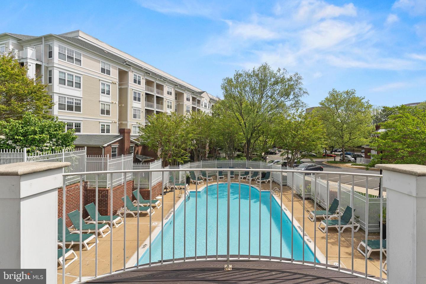 1641 INTERNATIONAL DR #TH-20, MCLEAN, Virginia 22102, 2 Bedrooms Bedrooms, ,2 BathroomsBathrooms,Residential,For sale,1641 INTERNATIONAL DR #TH-20,VAFX2236900 MLS # VAFX2236900