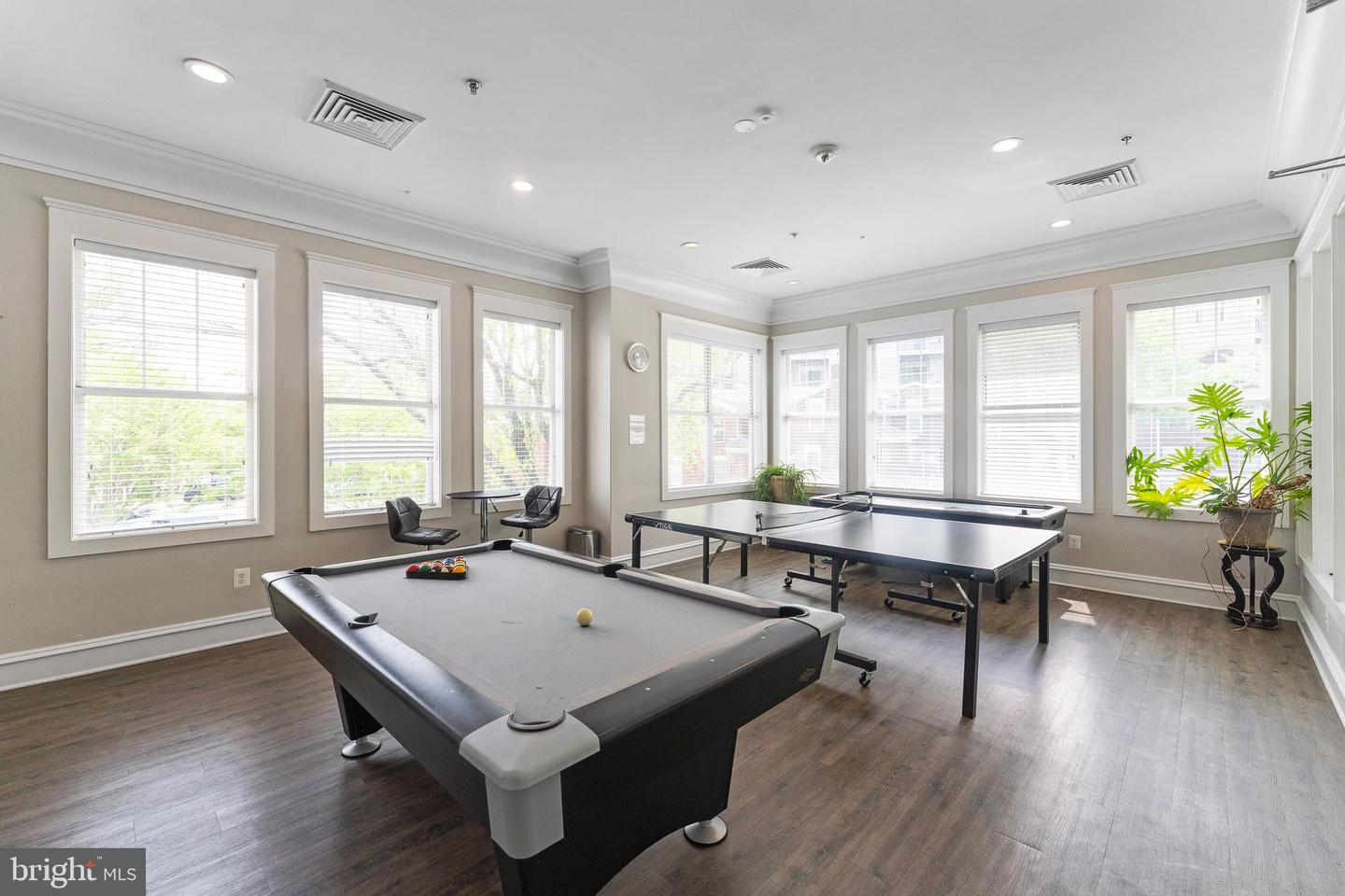 1641 INTERNATIONAL DR #TH-20, MCLEAN, Virginia 22102, 2 Bedrooms Bedrooms, ,2 BathroomsBathrooms,Residential,For sale,1641 INTERNATIONAL DR #TH-20,VAFX2236900 MLS # VAFX2236900