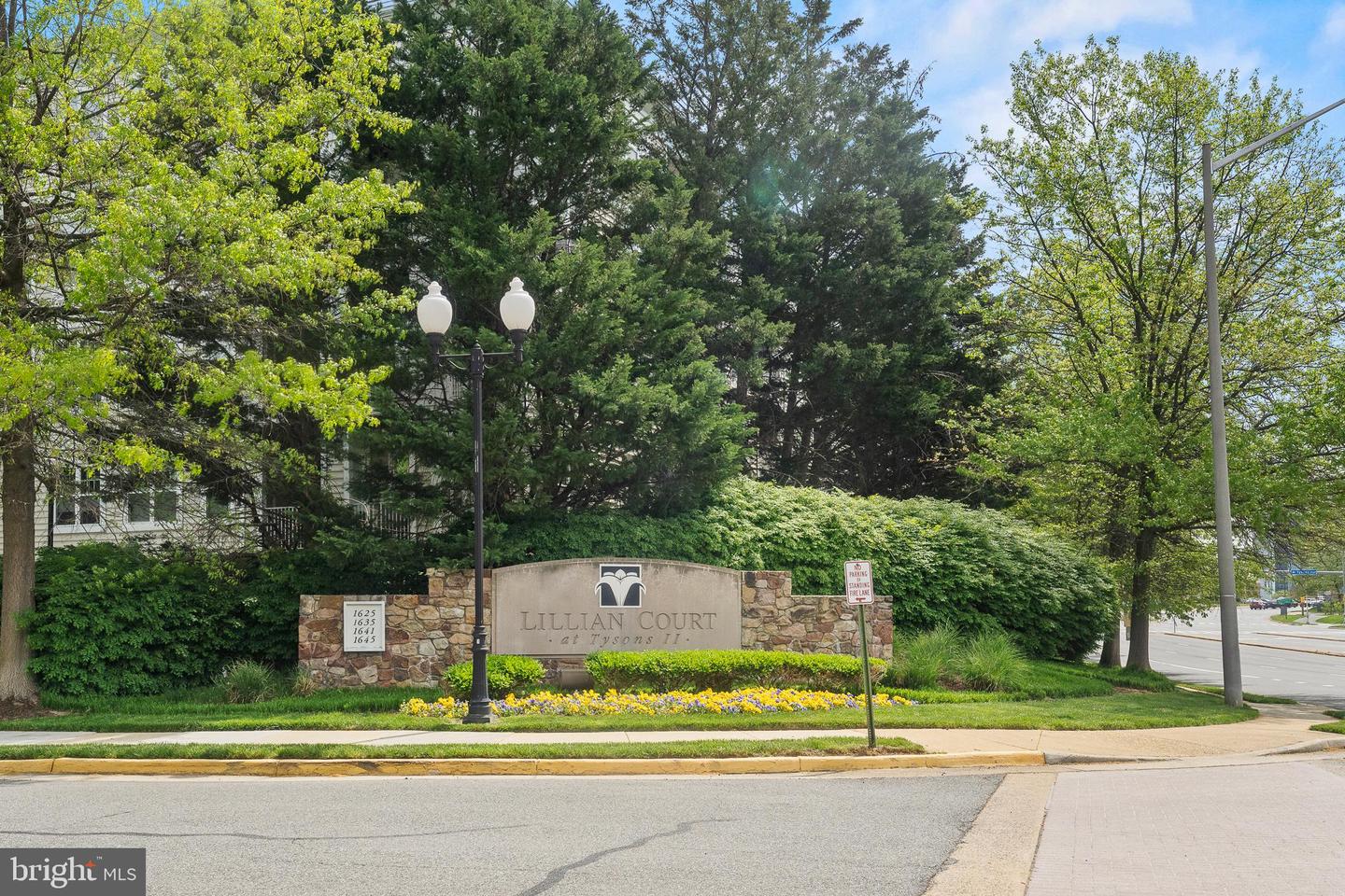1641 INTERNATIONAL DR #TH-20, MCLEAN, Virginia 22102, 2 Bedrooms Bedrooms, ,2 BathroomsBathrooms,Residential,For sale,1641 INTERNATIONAL DR #TH-20,VAFX2236900 MLS # VAFX2236900