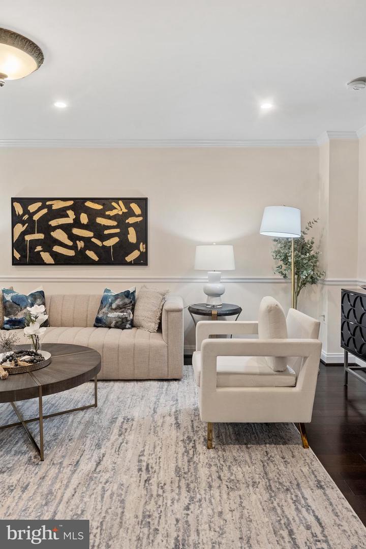 1641 INTERNATIONAL DR #TH-20, MCLEAN, Virginia 22102, 2 Bedrooms Bedrooms, ,2 BathroomsBathrooms,Residential,For sale,1641 INTERNATIONAL DR #TH-20,VAFX2236900 MLS # VAFX2236900