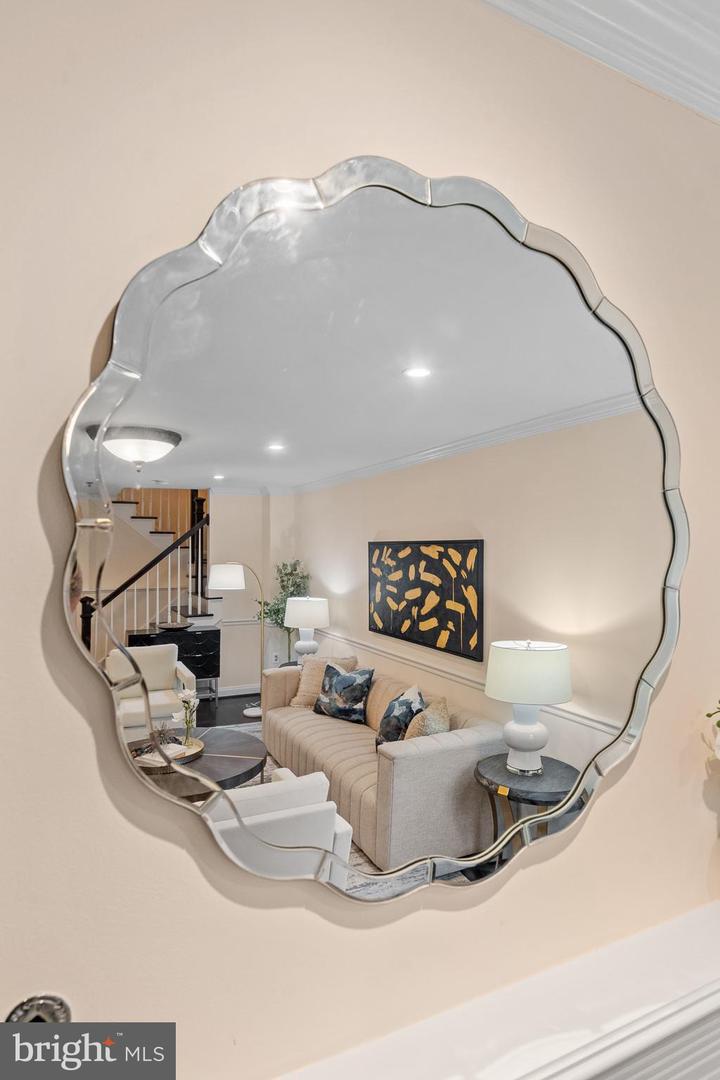 1641 INTERNATIONAL DR #TH-20, MCLEAN, Virginia 22102, 2 Bedrooms Bedrooms, ,2 BathroomsBathrooms,Residential,For sale,1641 INTERNATIONAL DR #TH-20,VAFX2236900 MLS # VAFX2236900