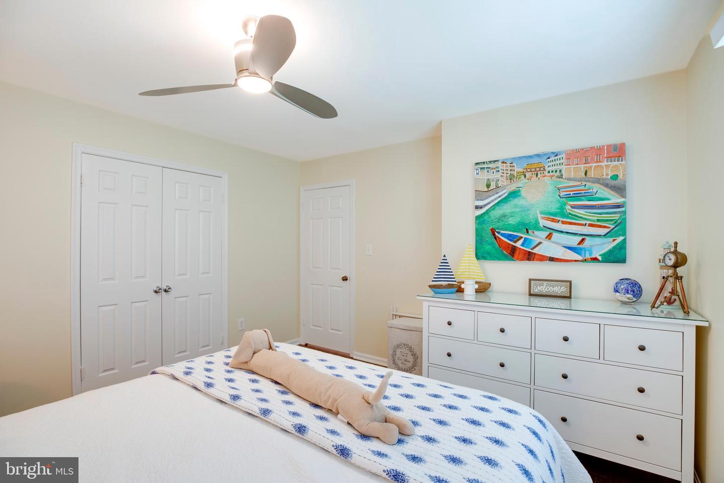 920 HOLLY CREEK DR, GREAT FALLS, Virginia 22066, 4 Bedrooms Bedrooms, ,3 BathroomsBathrooms,Residential,For sale,920 HOLLY CREEK DR,VAFX2236924 MLS # VAFX2236924