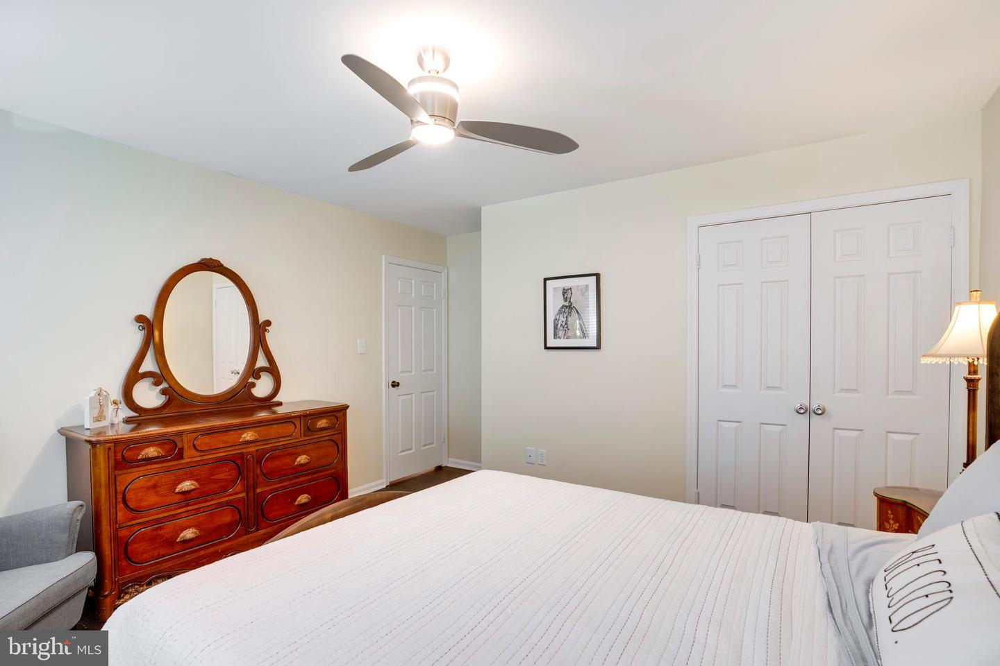 920 HOLLY CREEK DR, GREAT FALLS, Virginia 22066, 4 Bedrooms Bedrooms, ,3 BathroomsBathrooms,Residential,For sale,920 HOLLY CREEK DR,VAFX2236924 MLS # VAFX2236924