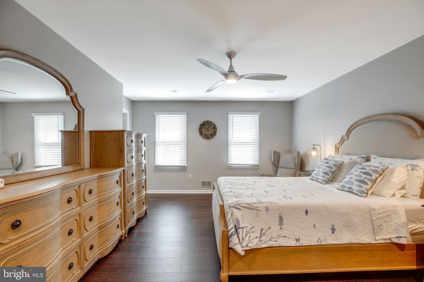 920 HOLLY CREEK DR, GREAT FALLS, Virginia 22066, 4 Bedrooms Bedrooms, ,3 BathroomsBathrooms,Residential,For sale,920 HOLLY CREEK DR,VAFX2236924 MLS # VAFX2236924