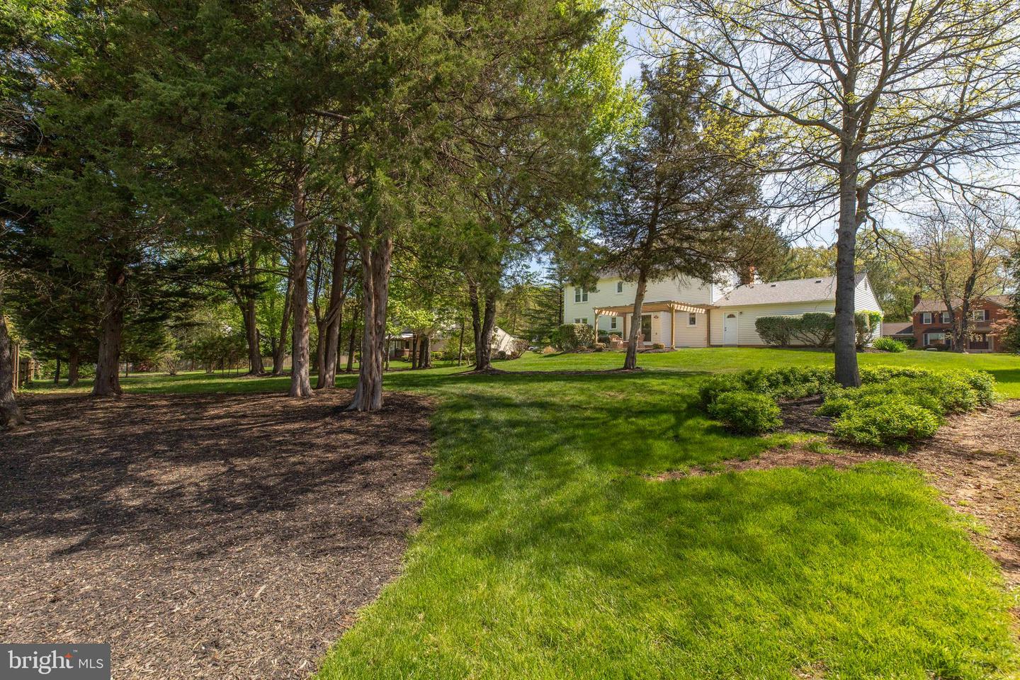 920 HOLLY CREEK DR, GREAT FALLS, Virginia 22066, 4 Bedrooms Bedrooms, ,3 BathroomsBathrooms,Residential,For sale,920 HOLLY CREEK DR,VAFX2236924 MLS # VAFX2236924