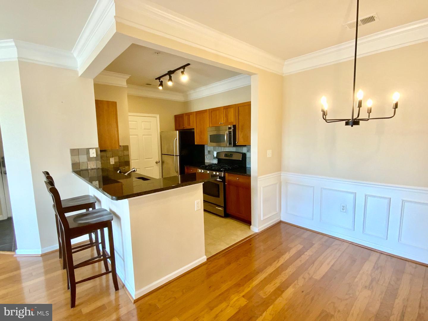 512 SUNSET VIEW TER SE #302, LEESBURG, Virginia 20175, 1 Bedroom Bedrooms, 6 Rooms Rooms,1 BathroomBathrooms,Residential,For sale,512 SUNSET VIEW TER SE #302,VALO2094960 MLS # VALO2094960