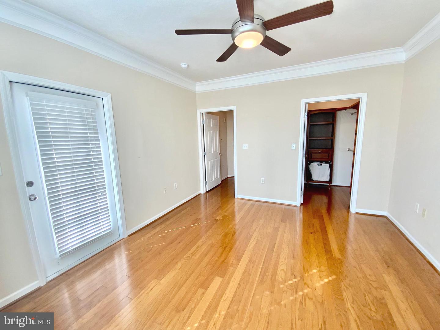 512 SUNSET VIEW TER SE #302, LEESBURG, Virginia 20175, 1 Bedroom Bedrooms, 6 Rooms Rooms,1 BathroomBathrooms,Residential,For sale,512 SUNSET VIEW TER SE #302,VALO2094960 MLS # VALO2094960