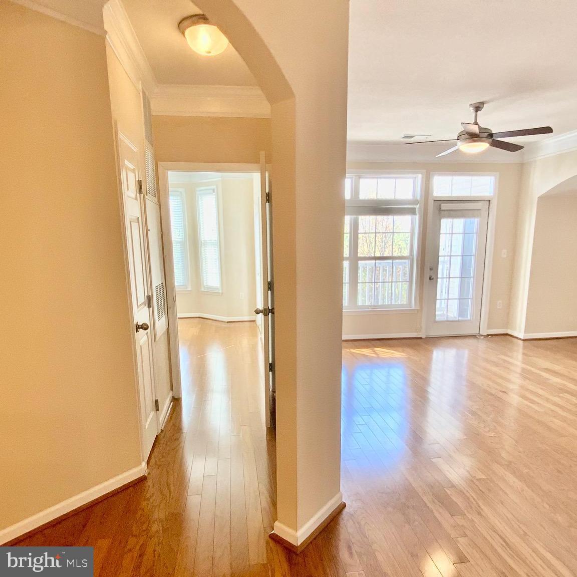 512 SUNSET VIEW TER SE #302, LEESBURG, Virginia 20175, 1 Bedroom Bedrooms, 6 Rooms Rooms,1 BathroomBathrooms,Residential,For sale,512 SUNSET VIEW TER SE #302,VALO2094960 MLS # VALO2094960