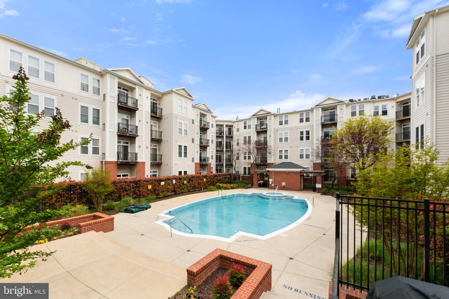 2665 PROSPERITY AVE #314, FAIRFAX, Virginia 22031, 2 Bedrooms Bedrooms, ,2 BathroomsBathrooms,Residential,For sale,2665 PROSPERITY AVE #314,VAFX2236950 MLS # VAFX2236950