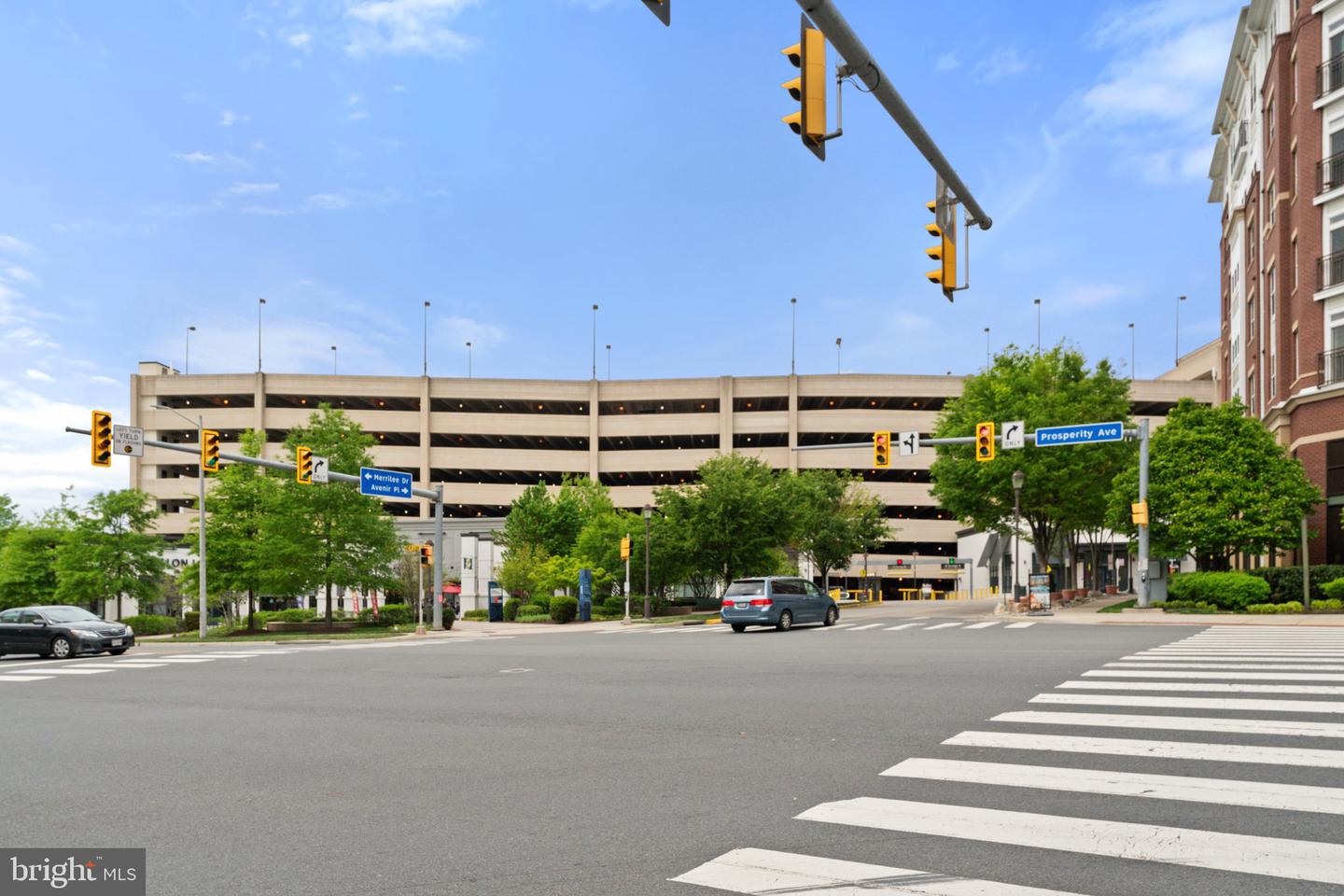 2665 PROSPERITY AVE #314, FAIRFAX, Virginia 22031, 2 Bedrooms Bedrooms, ,2 BathroomsBathrooms,Residential,For sale,2665 PROSPERITY AVE #314,VAFX2236950 MLS # VAFX2236950