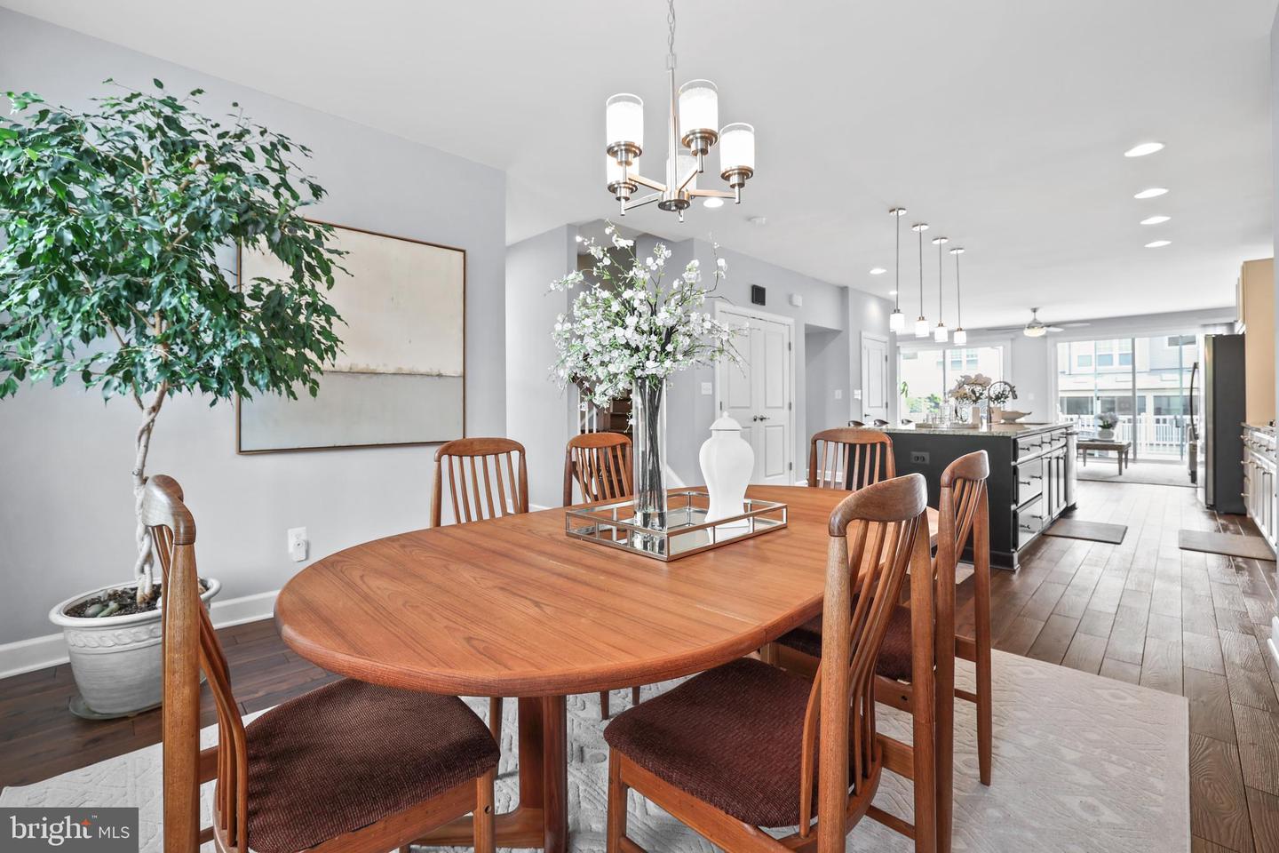 5944 CLAPTON CT #28, ALEXANDRIA, Virginia 22310, 3 Bedrooms Bedrooms, ,3 BathroomsBathrooms,Residential,For sale,5944 CLAPTON CT #28,VAFX2236958 MLS # VAFX2236958