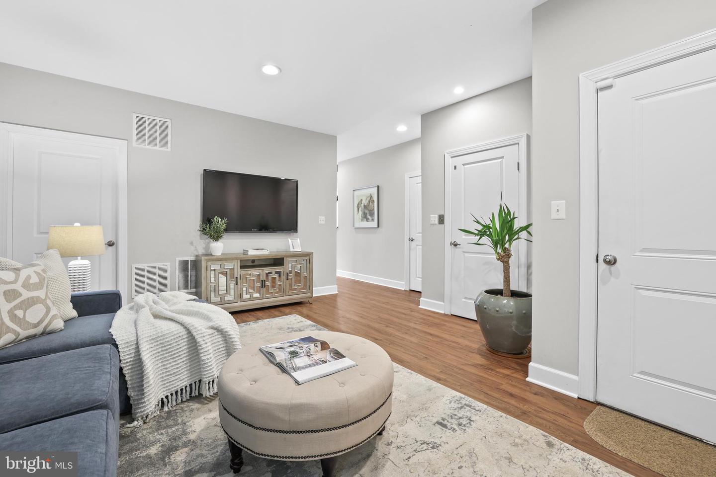 5944 CLAPTON CT #28, ALEXANDRIA, Virginia 22310, 3 Bedrooms Bedrooms, ,3 BathroomsBathrooms,Residential,For sale,5944 CLAPTON CT #28,VAFX2236958 MLS # VAFX2236958