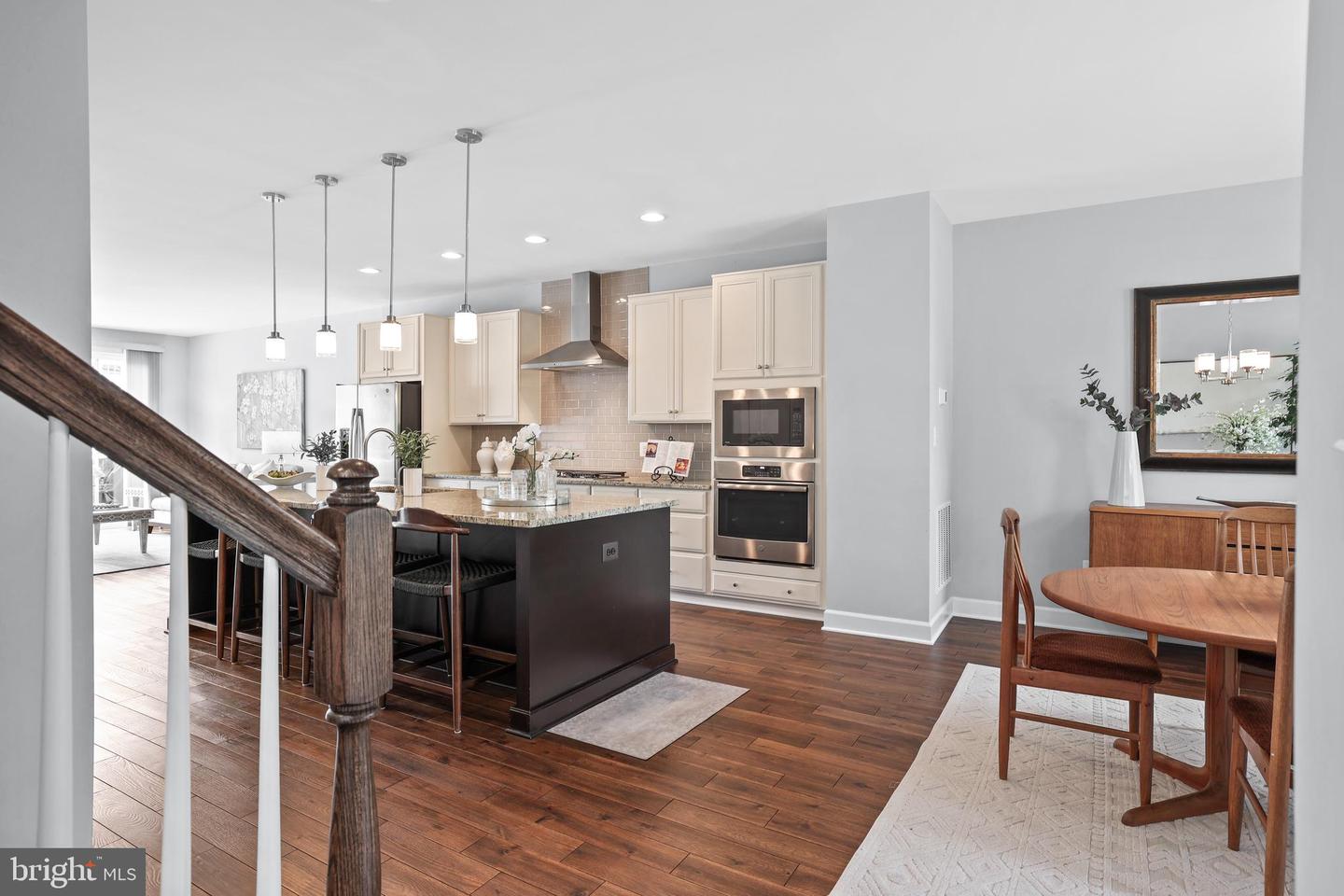 5944 CLAPTON CT #28, ALEXANDRIA, Virginia 22310, 3 Bedrooms Bedrooms, ,3 BathroomsBathrooms,Residential,For sale,5944 CLAPTON CT #28,VAFX2236958 MLS # VAFX2236958
