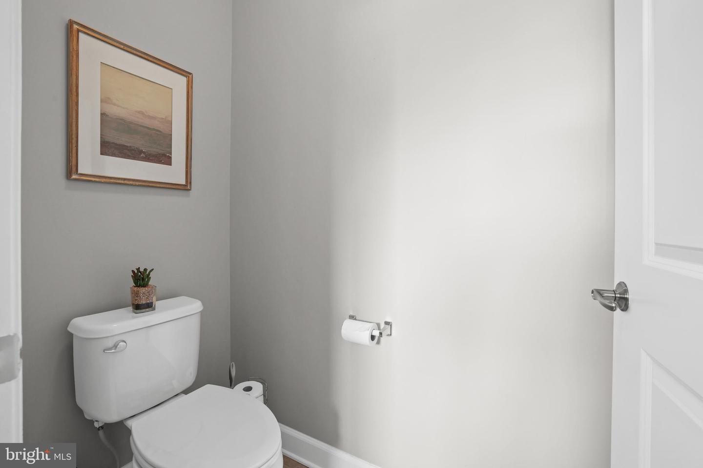 5944 CLAPTON CT #28, ALEXANDRIA, Virginia 22310, 3 Bedrooms Bedrooms, ,3 BathroomsBathrooms,Residential,For sale,5944 CLAPTON CT #28,VAFX2236958 MLS # VAFX2236958