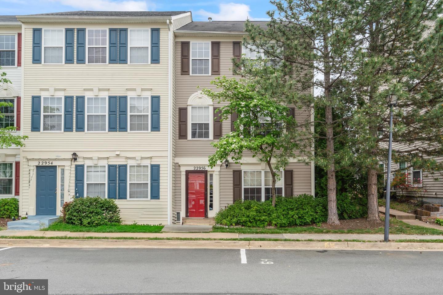22956 REGENT TER, STERLING, Virginia 20166, 4 Bedrooms Bedrooms, ,3 BathroomsBathrooms,Residential,For sale,22956 REGENT TER,VALO2094972 MLS # VALO2094972